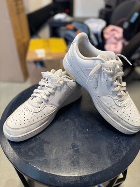 Nike Air Force 1 Size 9